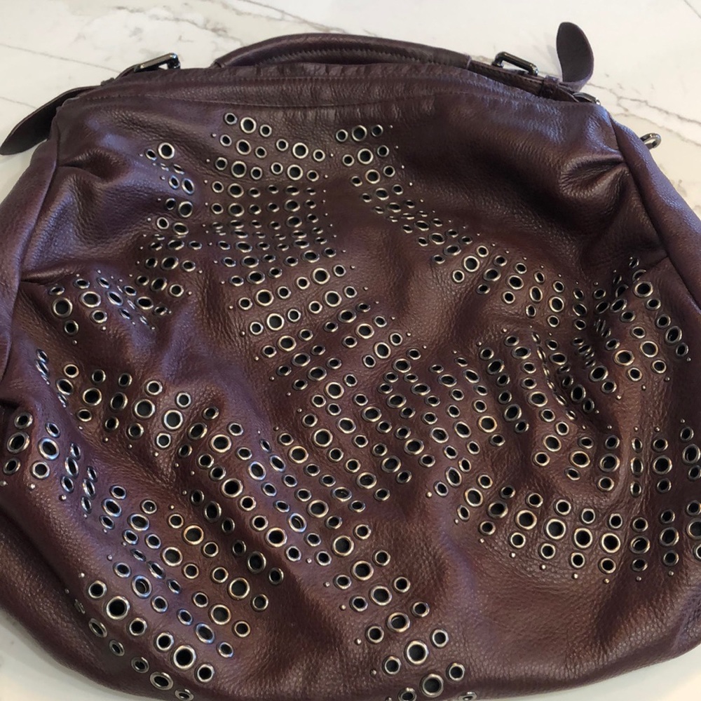 pebbled leather Kenneth Cole purse. Gun metal hardware. Excellent condition